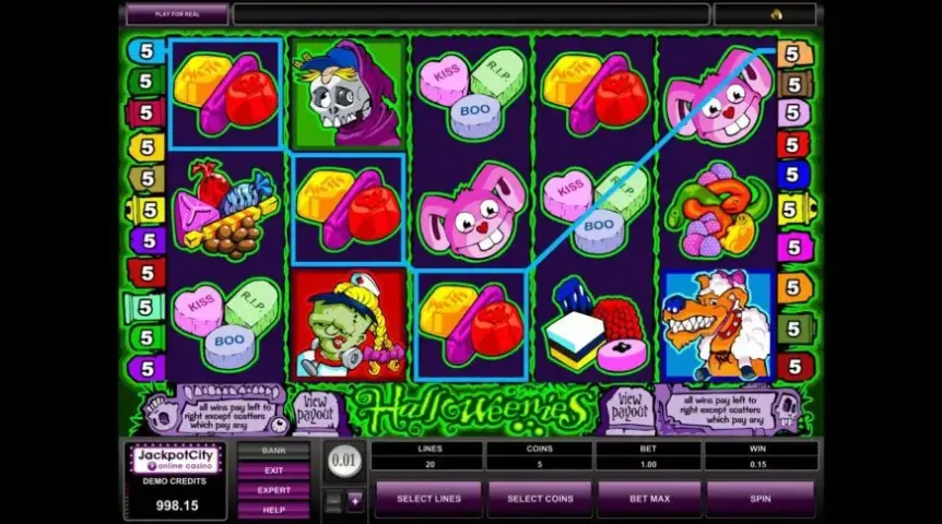 Halloweenies slot screenshot 2