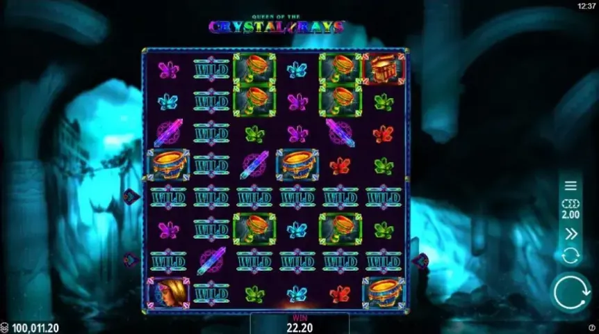 Queen of the Crystal Rays slot screenshot 3